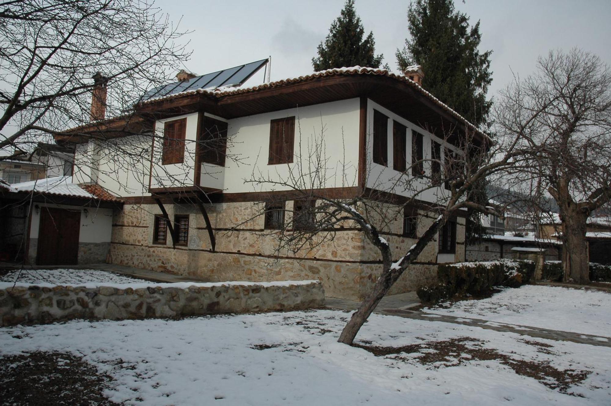 Djudjeva Kyshta Hotel Obsjtina Panagjurisjte Exteriör bild