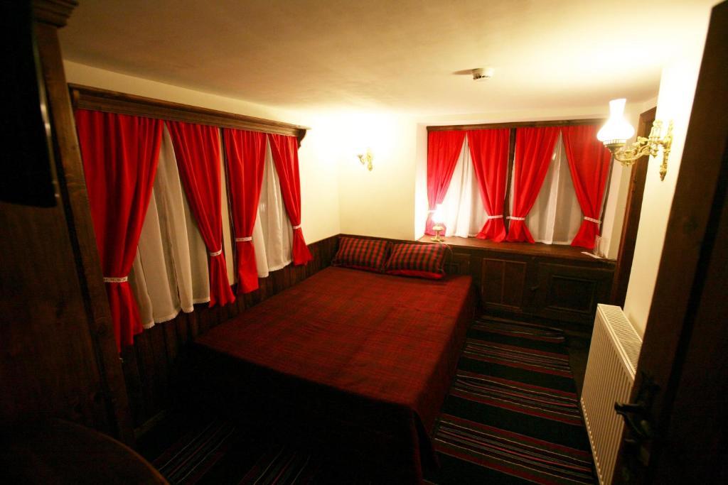 Djudjeva Kyshta Hotel Obsjtina Panagjurisjte Rum bild