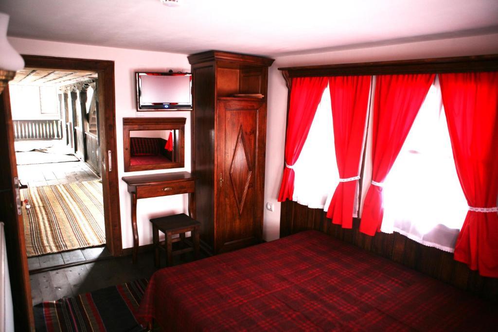 Djudjeva Kyshta Hotel Obsjtina Panagjurisjte Rum bild